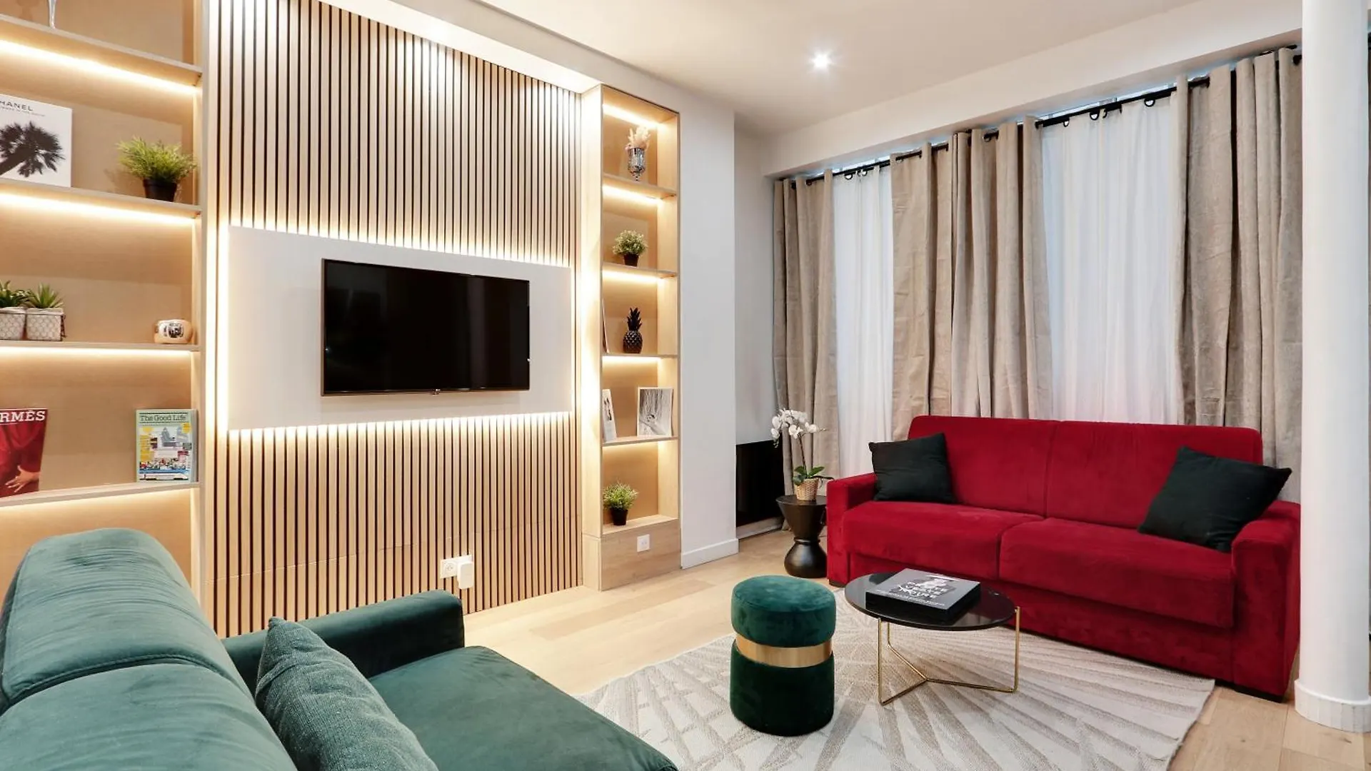 Apartment Off Majesti In Montmartre - Rue Pierre Fontaine *