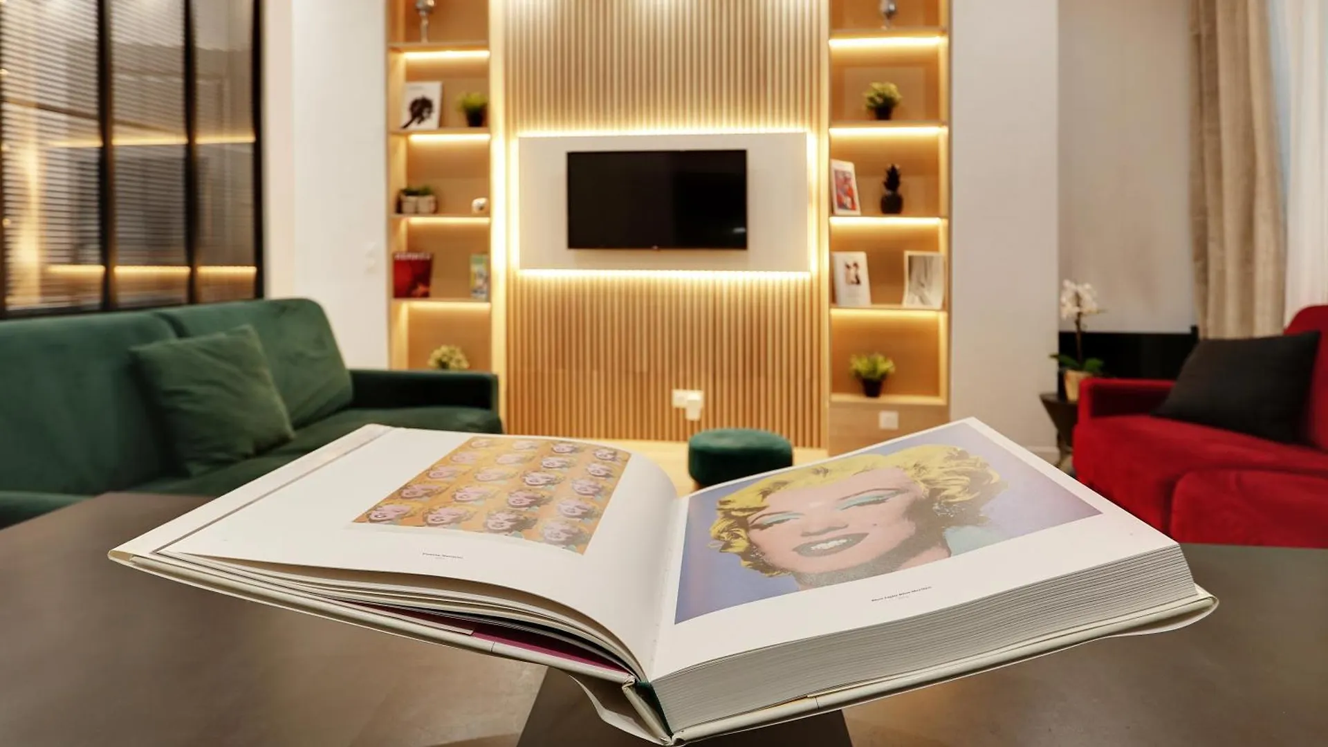 Off Majesti In Montmartre - Rue Pierre Fontaine Apartment Paris