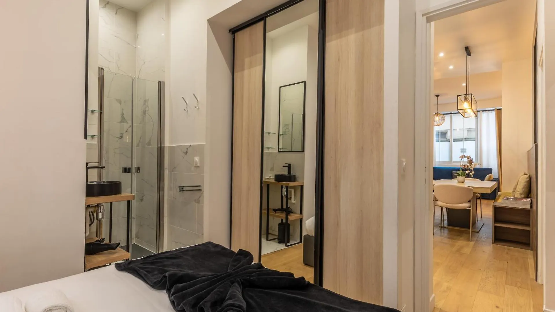 Off Majesti In Montmartre - Rue Pierre Fontaine Apartment Paris