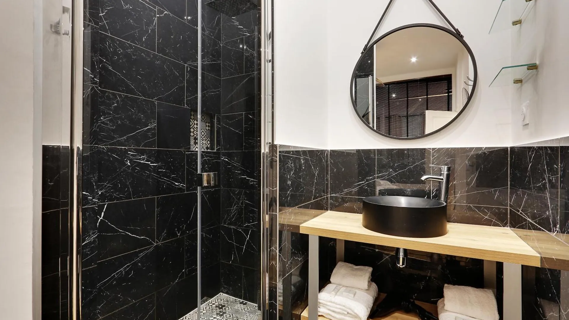 Off Majesti In Montmartre - Rue Pierre Fontaine 아파트 *